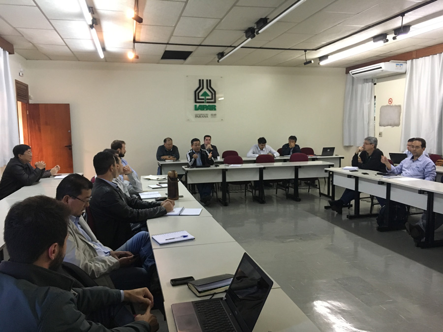 Reunião Técnica em 2017 na sede do IAPAR em Londrina para criação da rede de fungicidas em milho segunda safra