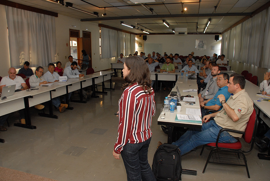 Reunião Técnica realizada na sede da pesquisa do IDR-Paraná